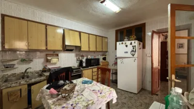 Terraced House in the Centre photo 8