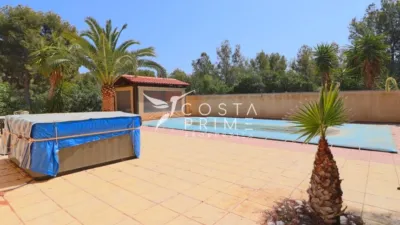 Chalet in La Nucia photo 4