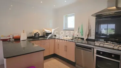 Chalet in La Nucia photo 9