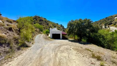 House in Sierro photo 34