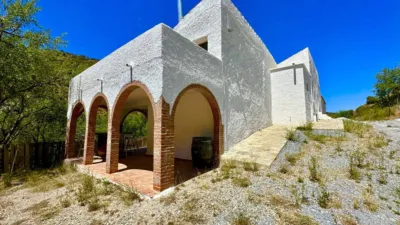 House in Sierro photo 53