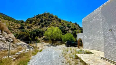 House in Sierro photo 51