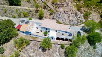 House in Sierro photo 131