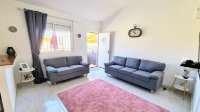 Apartment in Las Filipinas-Villamartín-Canal Norte photo 5
