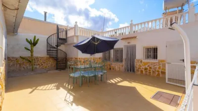 Villa in Los Montesinos photo 3