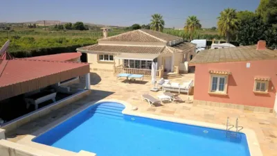 Villa in Almoradí photo 2