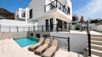 Villa in Nerja photo 4