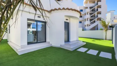 Casa – Orihuela, Mil Palmeras - Més