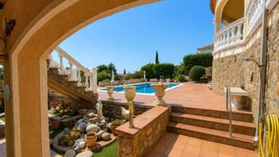 Single-family home in Palau-Saverdera photo 4