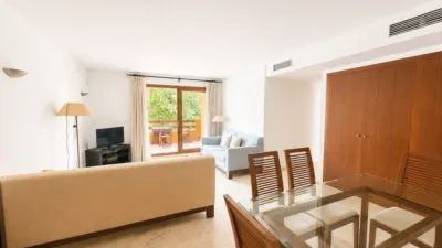 Pis – Torrevieja, Urbanización Los Balcones - Més