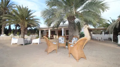 Chalet in Elda photo 12