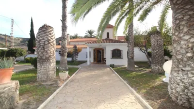 Chalet in Elda photo 3