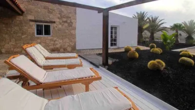 Rustic Finca in La Pared photo 3