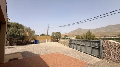 Villa in El Matorral photo 7