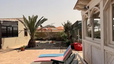 Villa in El Matorral photo 3