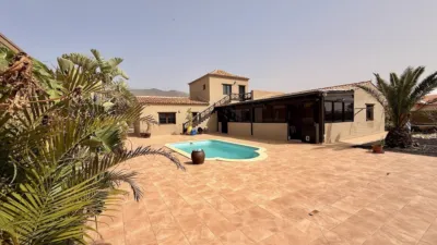 Villa in El Matorral photo 6