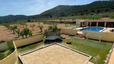 Chalet in El Pinós - Pinoso photo 11