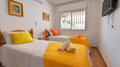 Semi-detached chalet in Cabo Roig-La Zenia-La Regia photo 6