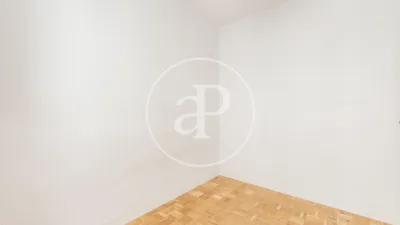 Apartment in Guindalera photo 9