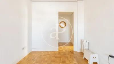 Apartment in Guindalera photo 8