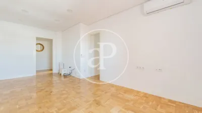 Apartment in Guindalera photo 5