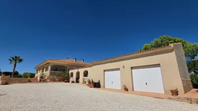 Villa in El Pinós - Pinoso photo 20