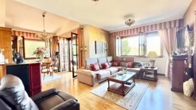 Chalet on Calle de Gorbea photo 6