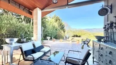 Chalet on Calle de Gorbea photo 4