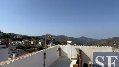 House in Canillas de Albaida photo 17