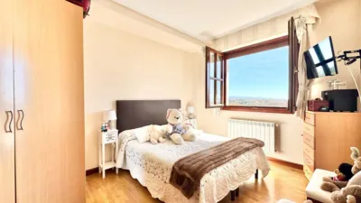 Chalet on Calle de Gorbea photo 13