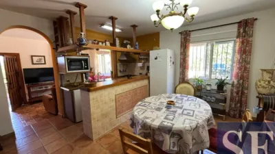 House in Sayalonga photo 2