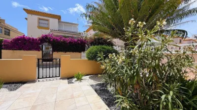 Apartment in Las Filipinas-Villamartín-Canal Norte photo 25
