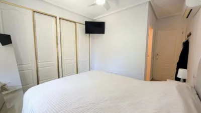Apartment in Las Filipinas-Villamartín-Canal Norte photo 18