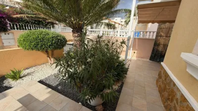 Apartment in Las Filipinas-Villamartín-Canal Norte photo 33