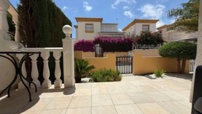 Apartment in Las Filipinas-Villamartín-Canal Norte photo 31