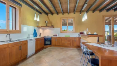 Rustic finca in Sineu photo 8