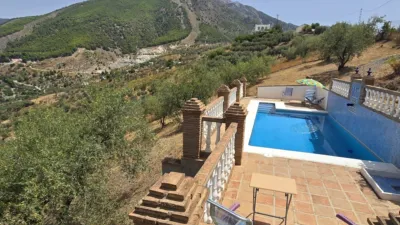 Casa en Alcaucín photo 3
