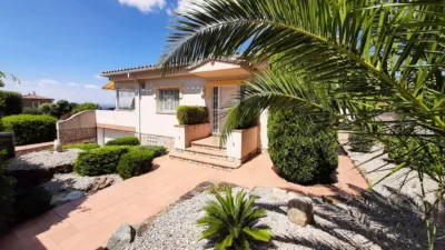 Single-family home in Palau-Saverdera photo 5