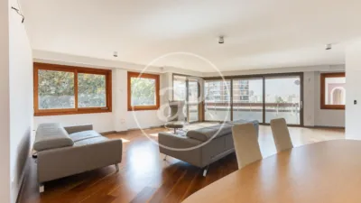 Apartamento en alquiler en Exposició - Imagen 2