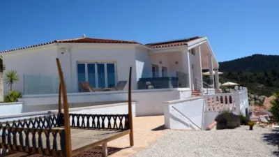 Villa in Petrer photo 16