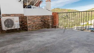 House in Canillas de Albaida photo 13