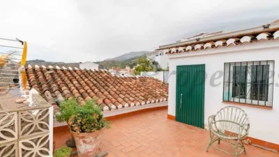 House in Canillas de Albaida photo 10