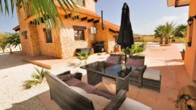 Chalet in El Pinós - Pinoso photo 10