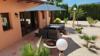 Chalet in El Pinós - Pinoso photo 39