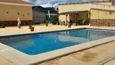 Chalet in El Pinós - Pinoso photo 8