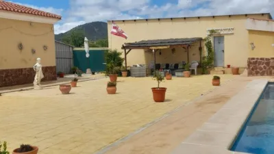 Chalet in El Pinós - Pinoso photo 11