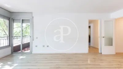 Apartment in Terrassa photo 2