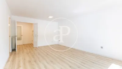 Apartment in Terrassa photo 5