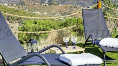 Finca rústica en alquiler en Cómpeta, Cómpeta de 1.125 €<span>/mes</span>