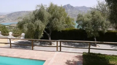 Rustic finca in Zahara de la Sierra photo 30